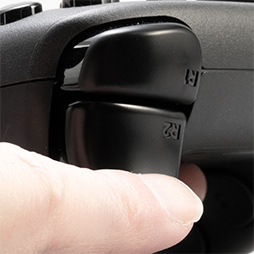 画像ギャラリー No.022のサムネイル画像 / Valveの新世代ゲームパッド「Steam Controller」をテスト。シンプルさとカスタマイズ性を兼ね備えた面白いゲームパッドだ