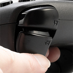 画像ギャラリー No.023のサムネイル画像 / Valveの新世代ゲームパッド「Steam Controller」をテスト。シンプルさとカスタマイズ性を兼ね備えた面白いゲームパッドだ