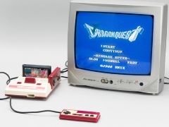 30年前の今日発売されたファミコン版「ドラゴンクエスト」を,当時生まれてもいない編集者がプレイ。竜王を倒す旅は驚きと戸惑いの連続だった