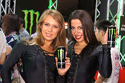 TGS 2013ϥ󥹥ʥեɥ󥯥ݥ󥵡ˤʤäͳϡ Ʊҥ֡ǹԤ줿Monster Energy presents Evil Geniuses MeetGreetפͤϤ