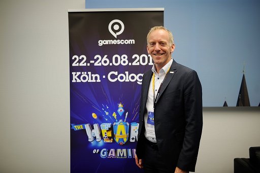  No.002Υͥ / gamescomϥ衼åѺΥ।٥ȤĹgamescom1󤫤٤Ƥǥ쥯˥󥿥ӥ塼